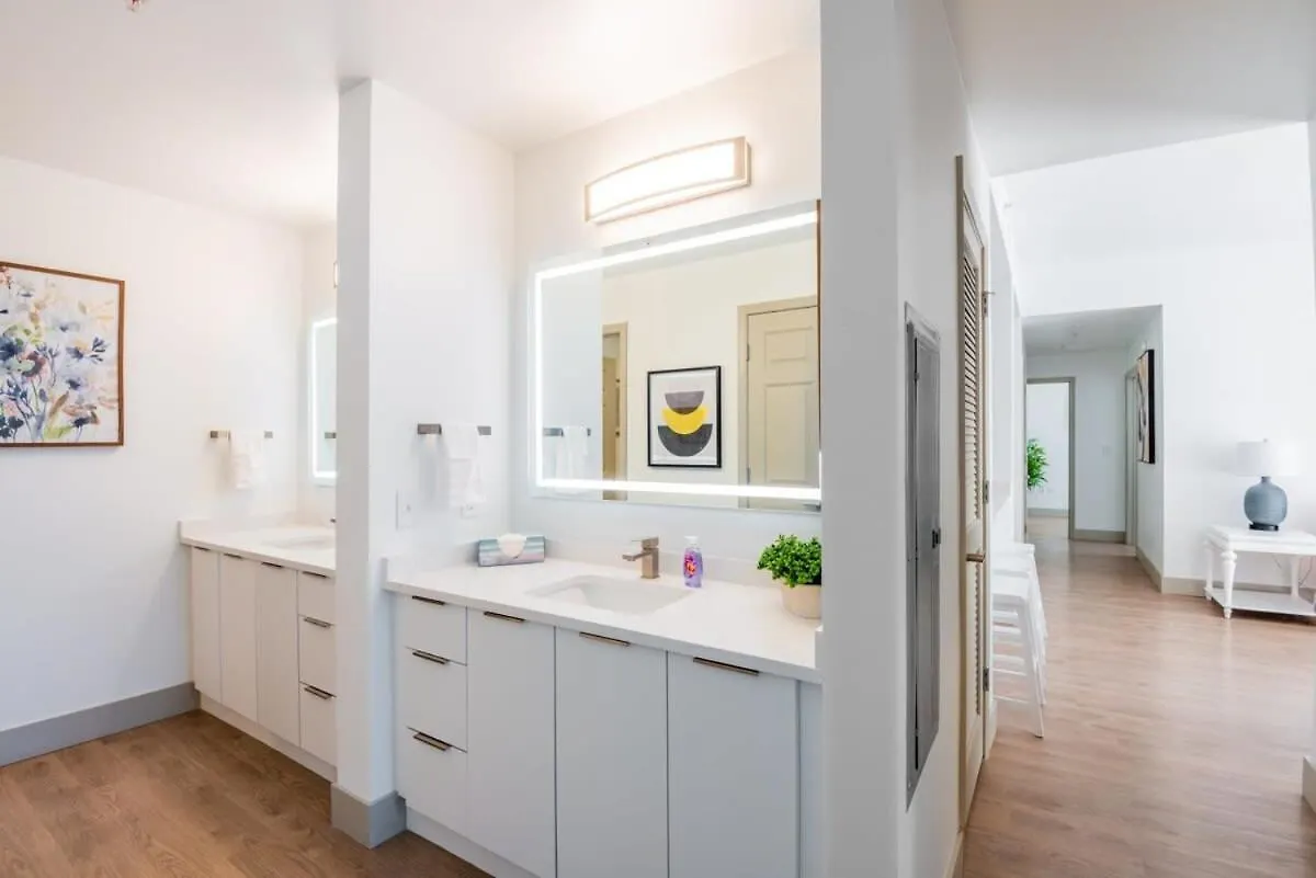 3Br Premium Downtown Apartment With Office & Gym Charlotte