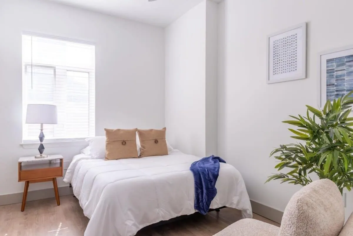 3Br Premium Downtown Apartment With Office & Gym Charlotte USA